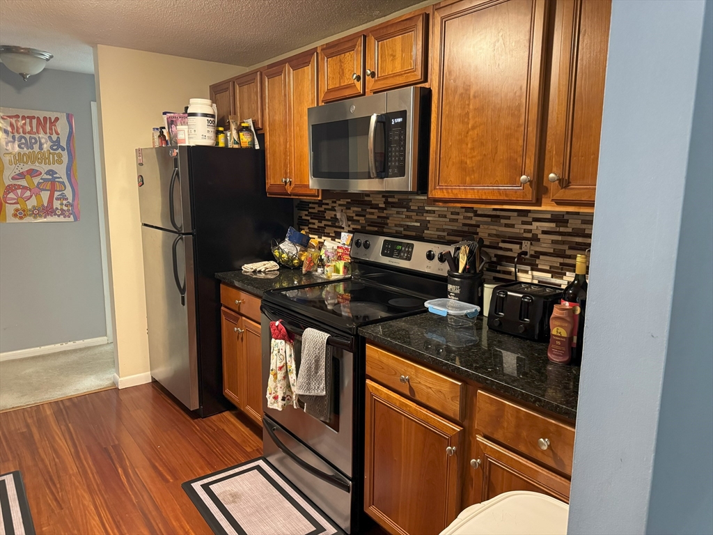 200 Manning St 14B