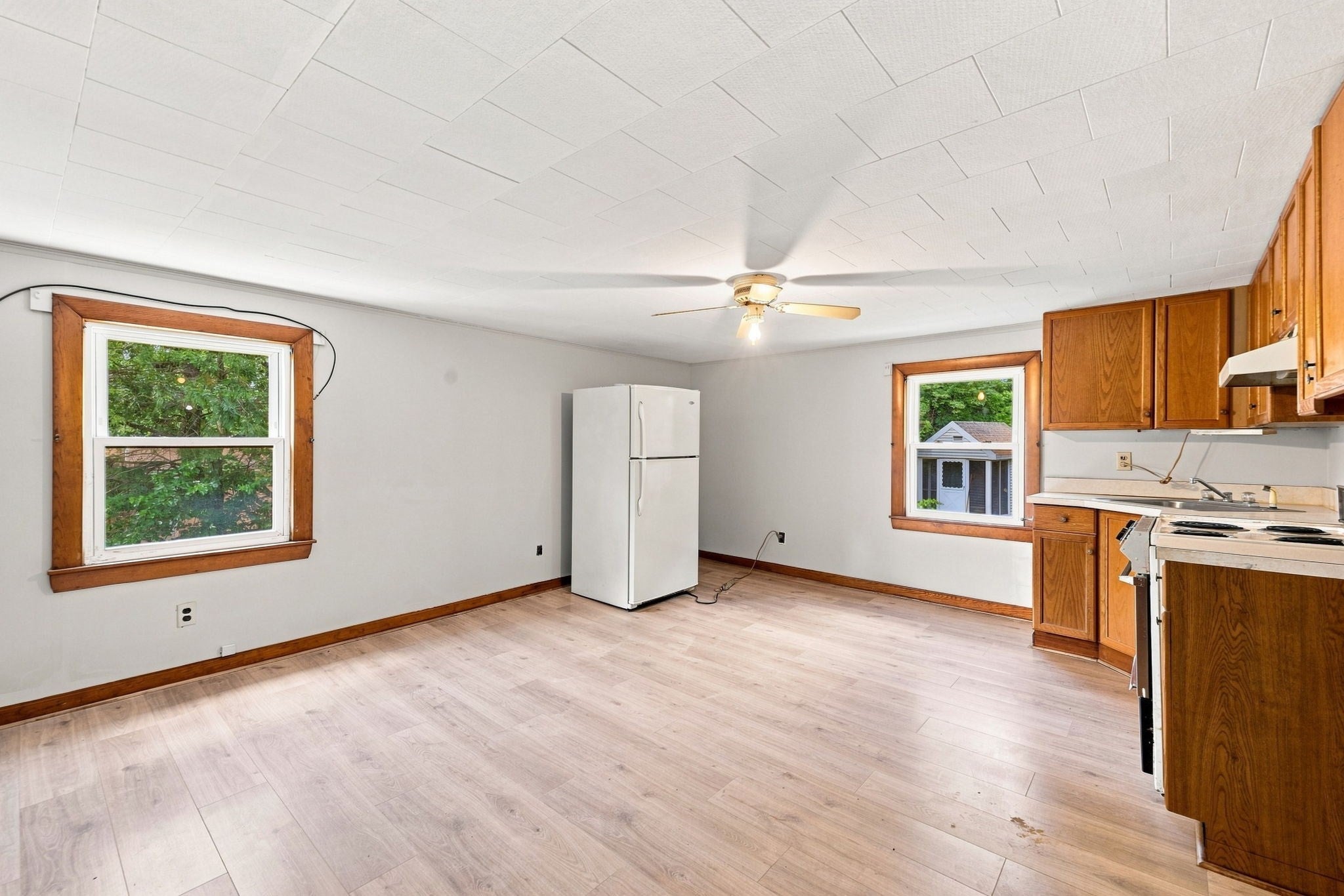 124 E Meadow Rd, Lowell, MA, 124 E Meadow Rd, Lowell, MA Photo #16