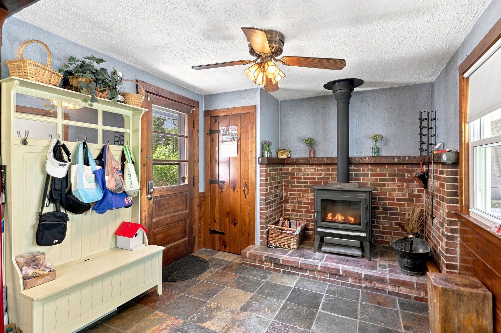 124 E Meadow Rd, Lowell, MA, 124 E Meadow Rd, Lowell, MA Photo #21