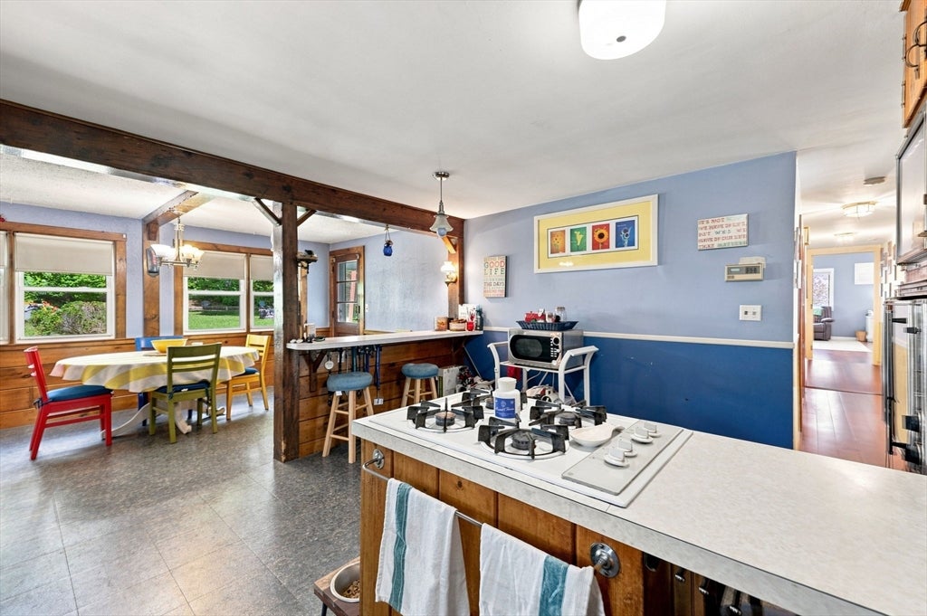 124 E Meadow Rd, Lowell, MA, 124 E Meadow Rd, Lowell, MA Photo #14
