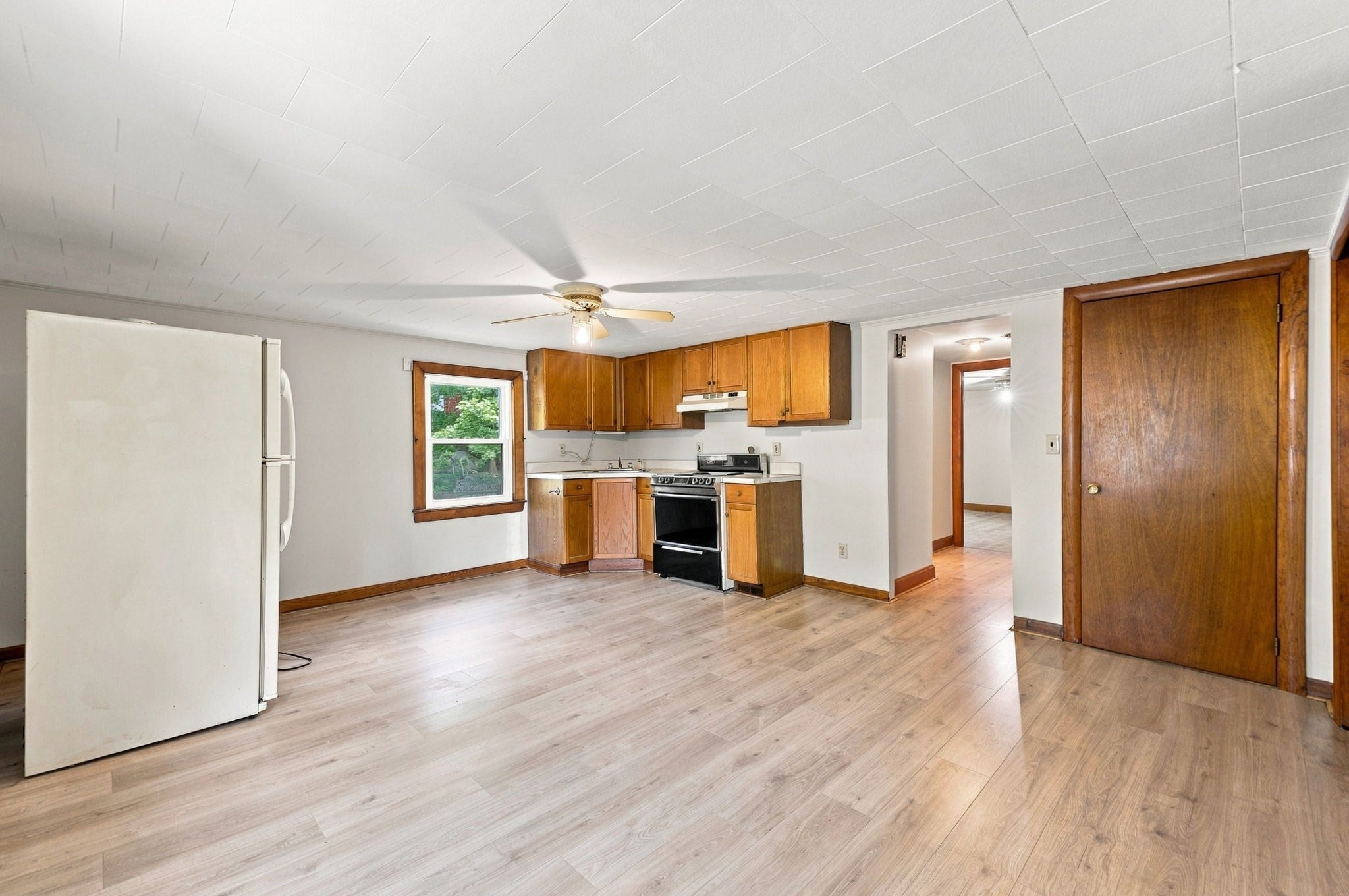 124 E Meadow Rd, Lowell, MA, 124 E Meadow Rd, Lowell, MA Photo #11