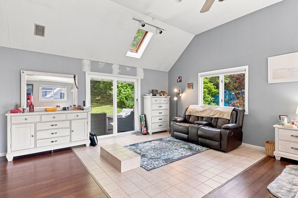 124 E Meadow Rd, Lowell, MA, 124 E Meadow Rd, Lowell, MA Photo #5