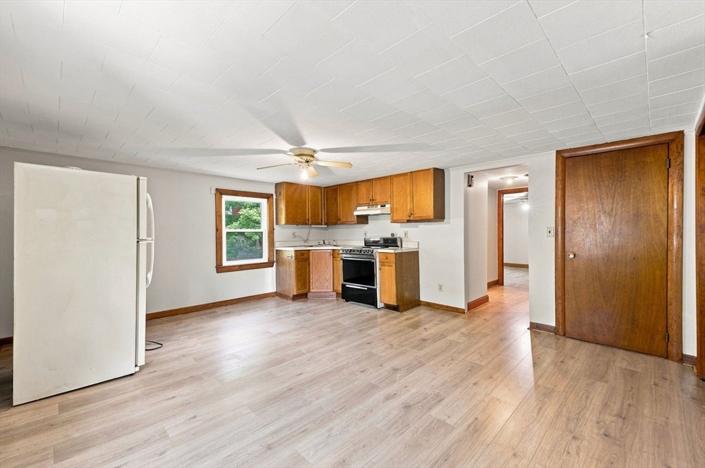 124 E Meadow Rd, Lowell, MA, 124 E Meadow Rd, Lowell, MA Photo #11