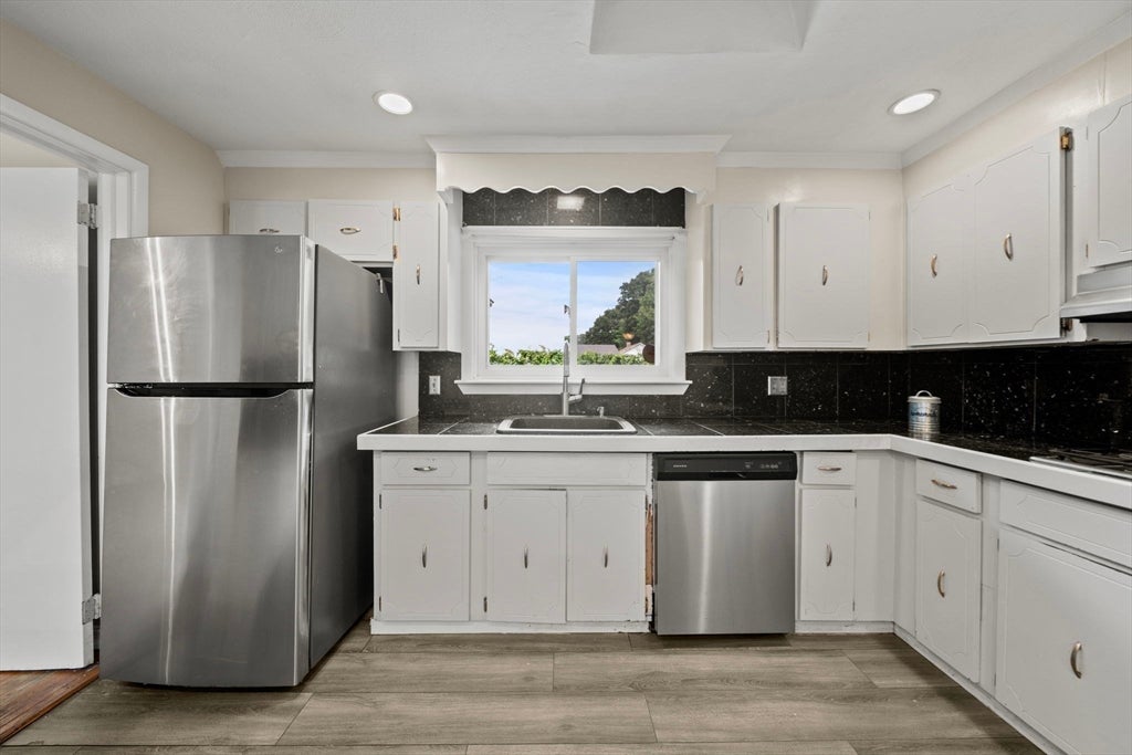 7 Pocahontas Dr