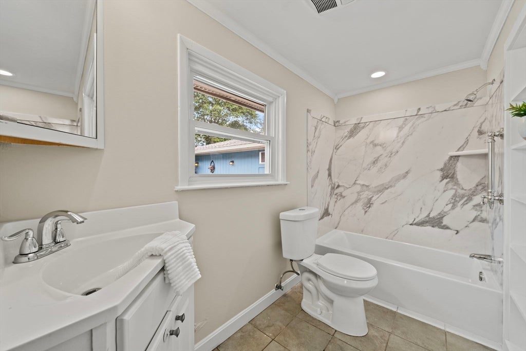 7 Pocahontas Dr, Peabody, MA Photo #34