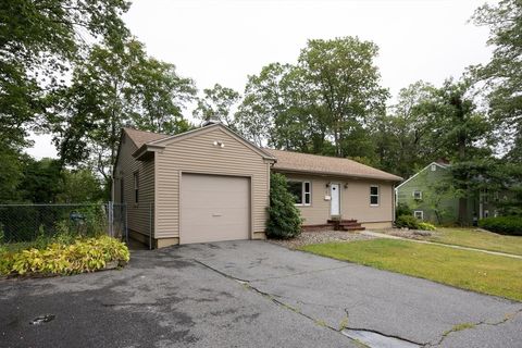 9 Cyr Dr Lawrence MA 01843