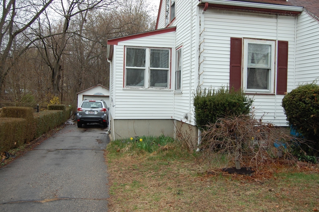 55 Brook Rd