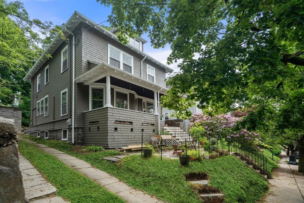 51 Manthorne Rd.