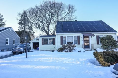 Photo of 35 Beverly Avenue, Uxbridge, MA 01569 (MLS # 73486965)