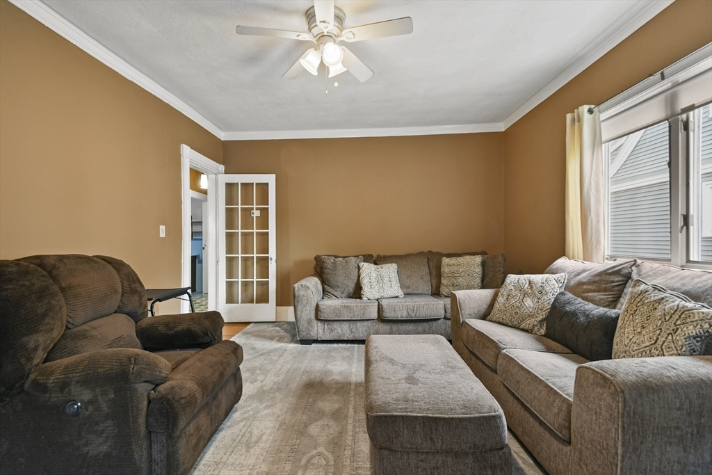 23 Highland Rd