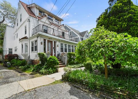 23 Highland Rd Somerville MA 02144