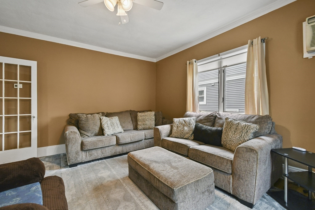 23 Highland Rd