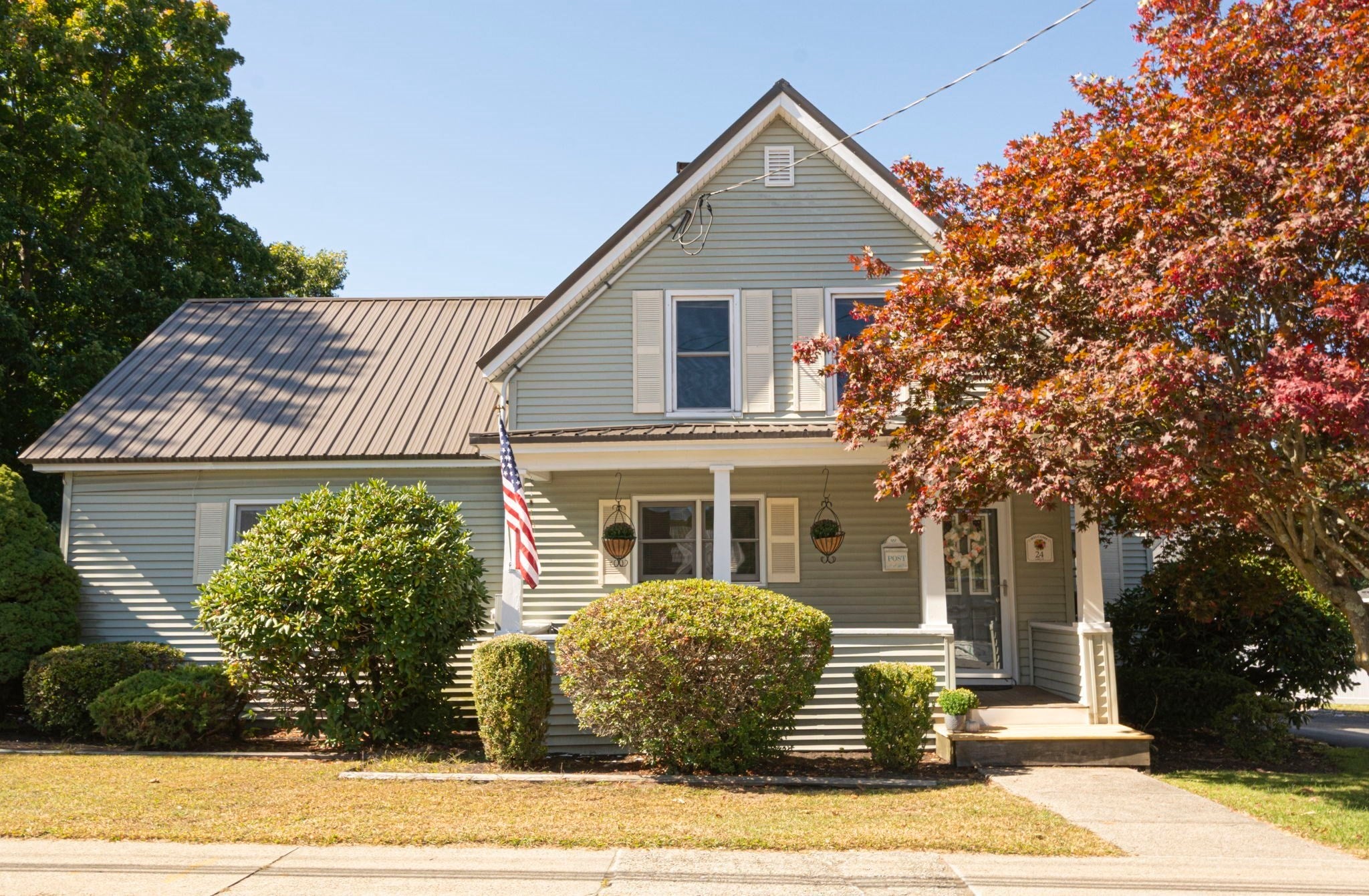 24 Lake St, Hudson, MA Photo #1