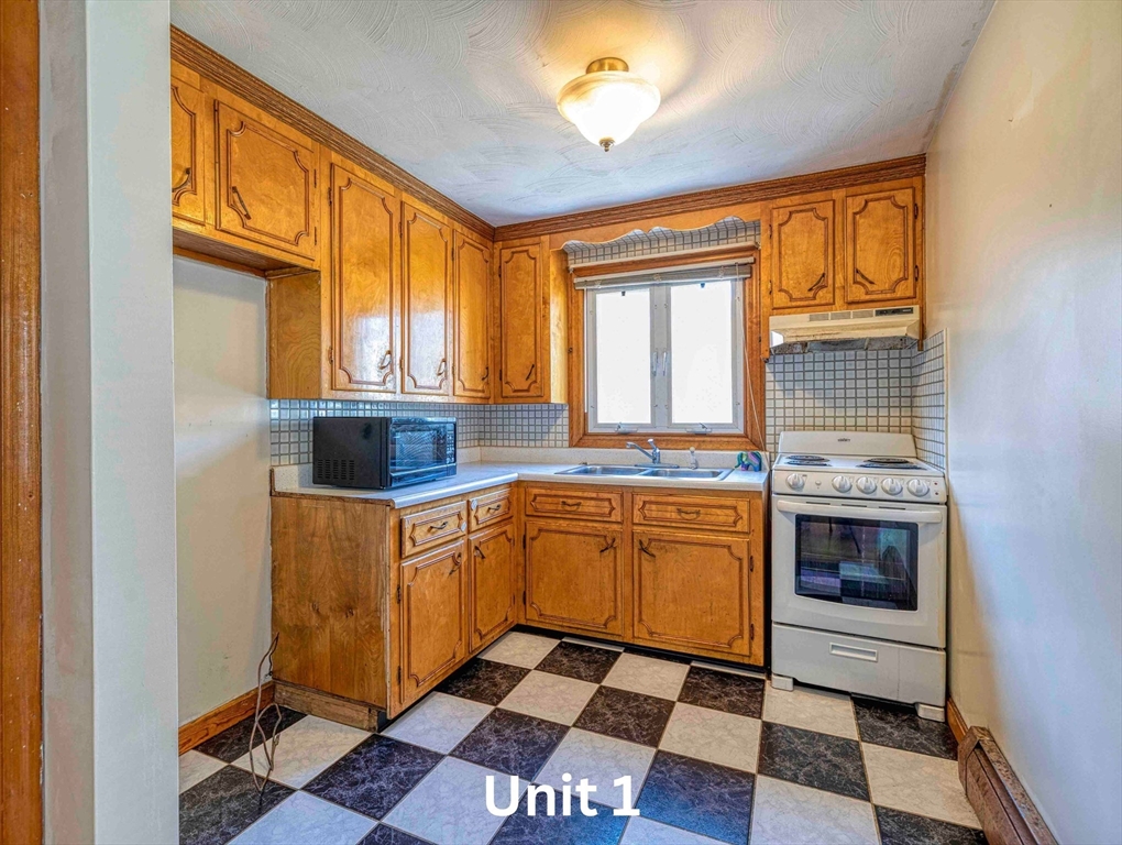 455 Middle St, Fall River, MA, 455 Middle St, Fall River, MA Photo #7