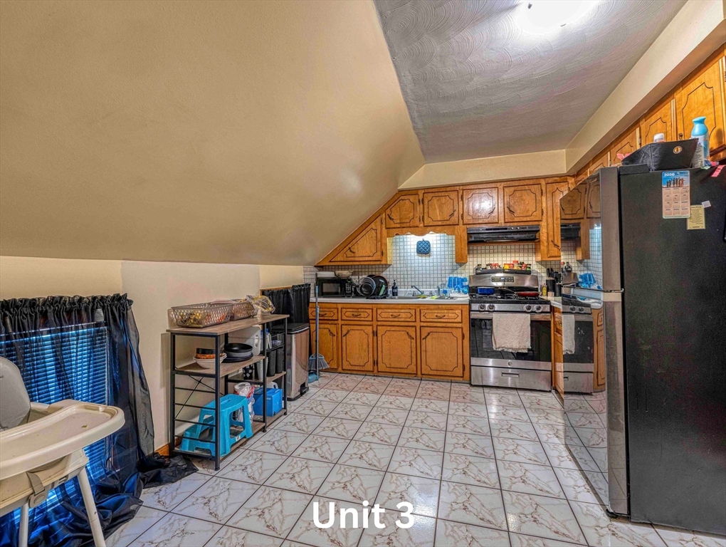 455 Middle St, Fall River, MA, 455 Middle St, Fall River, MA Photo #23