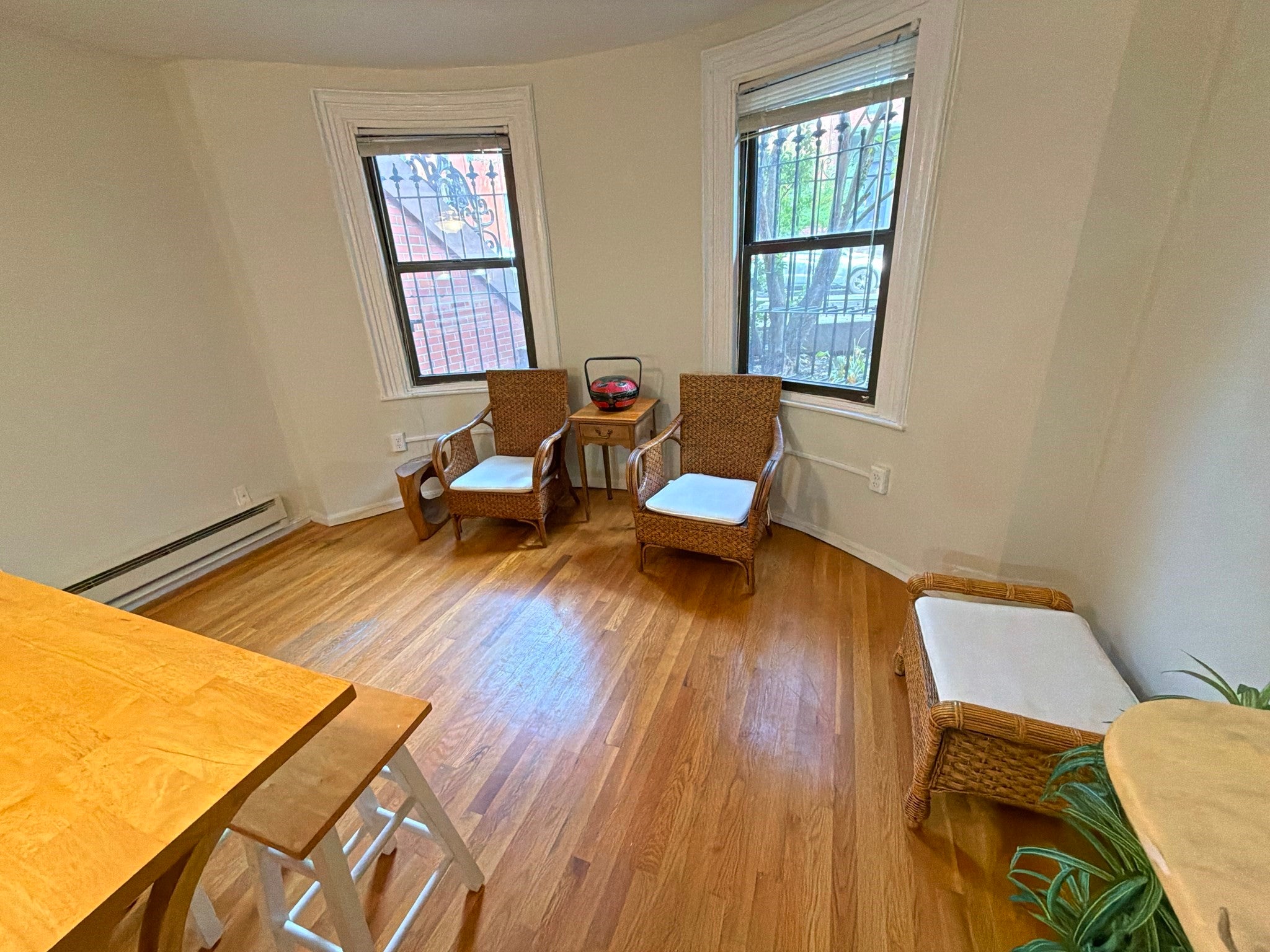 81 E Brookline St 1