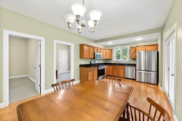 496 Main St 1
