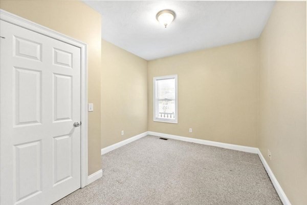 496 Main St 1