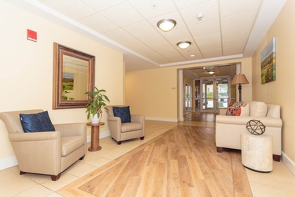 38 Village Rd 103