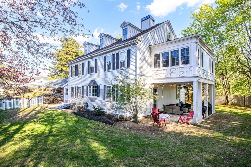 663 Main St