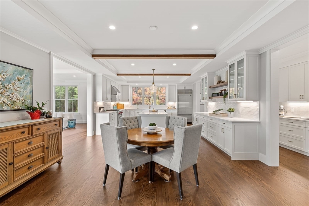48 Graystone Lane