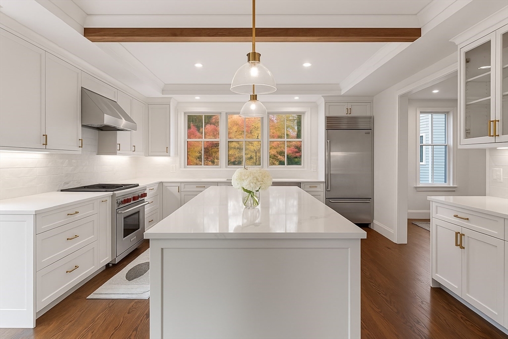 48 Graystone Lane