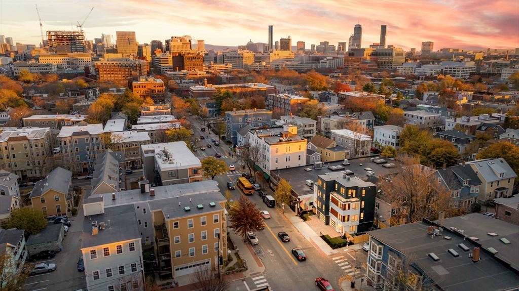 Cambridge, Massachusetts 02139, United States, 3 Bedrooms Bedrooms, ,4 BathroomsBathrooms,Residential,Pending,33470