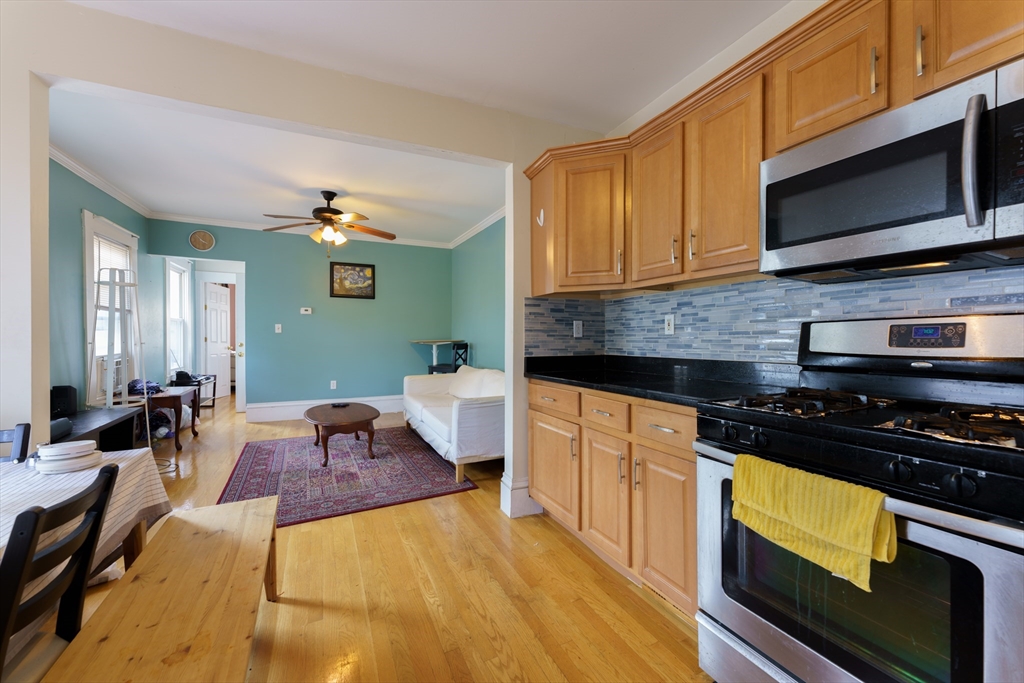 94 Cushing St 4