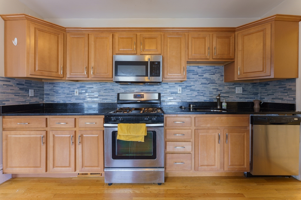 94 Cushing St 4