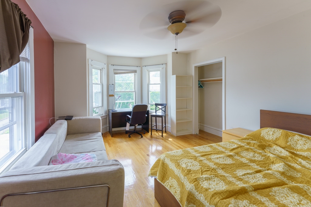 94 Cushing St 4