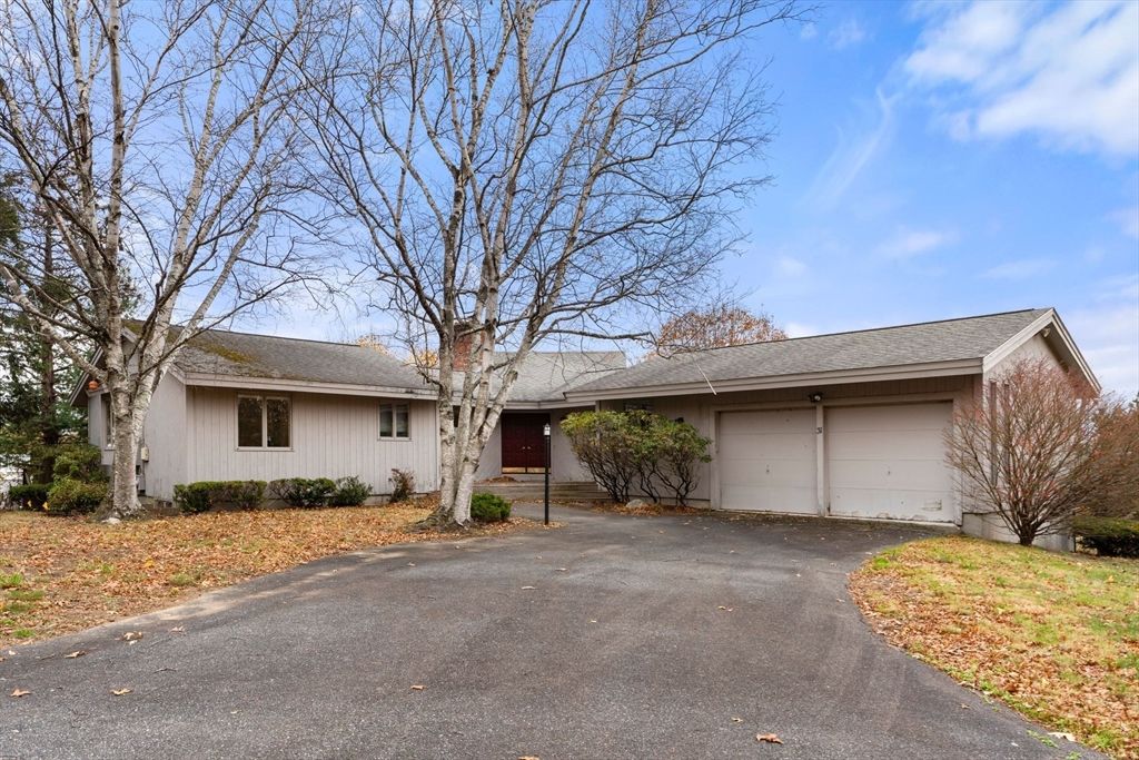 Photo of 31 Overlook Dr, Southborough, MA 01772 (MLS # 73503111)