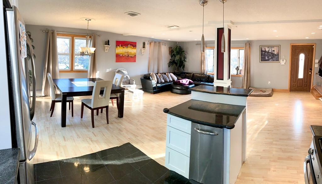 Click for 188 Middlesex Avenue #188, Medford, MA slideshow
