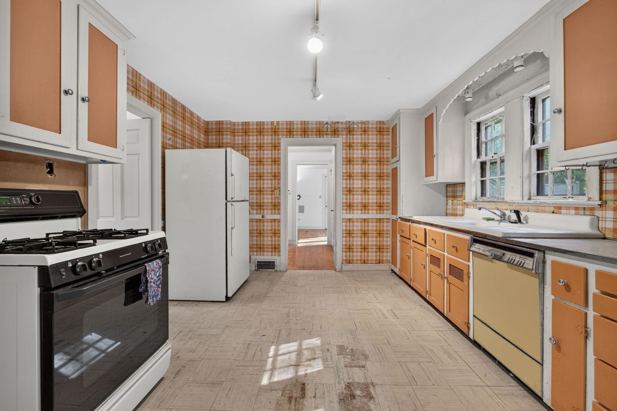 26 Fairfax St, Newton, MA, 26 Fairfax St, Newton, MA Photo #12