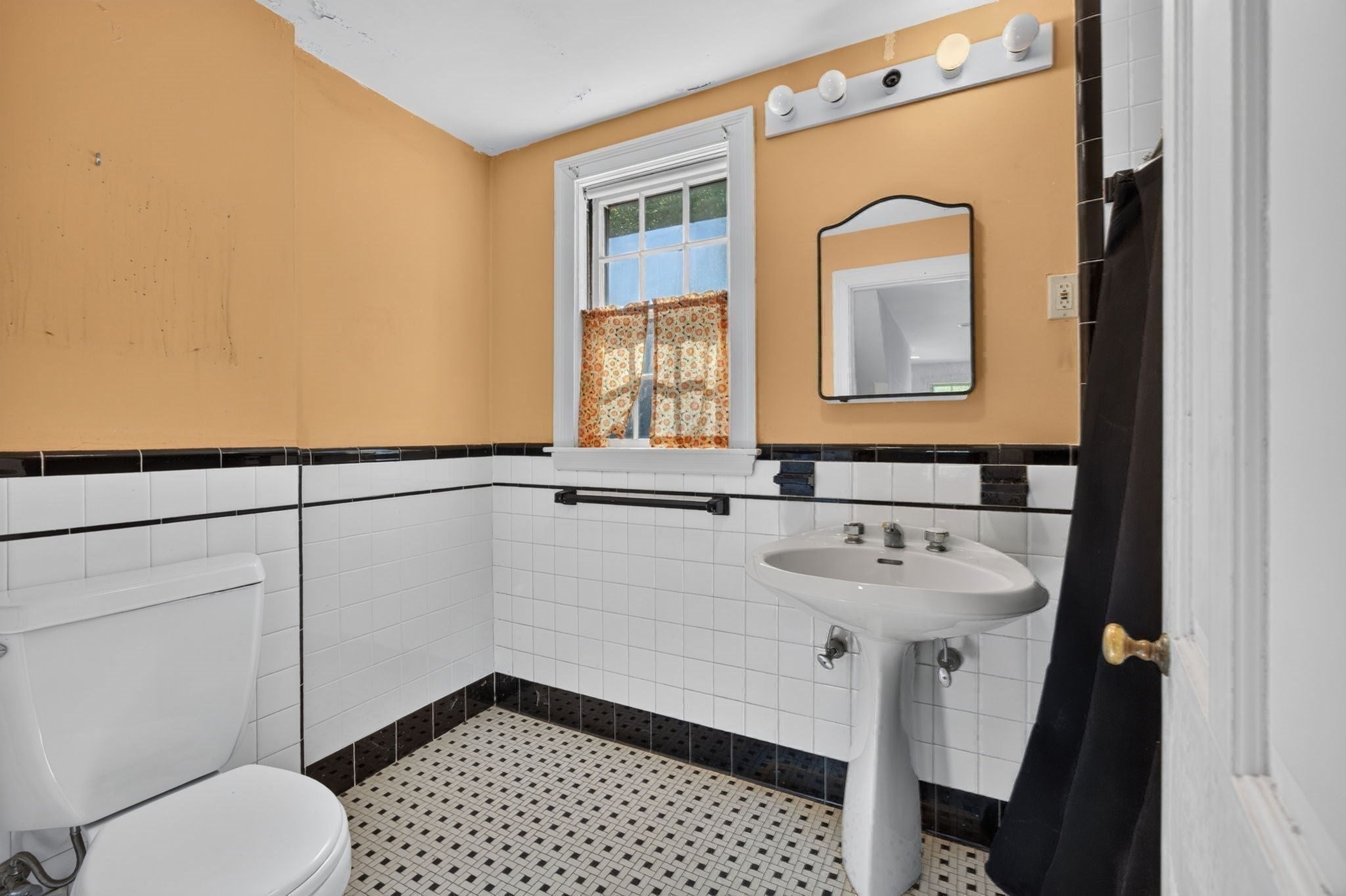 26 Fairfax St, Newton, MA, 26 Fairfax St, Newton, MA Photo #18