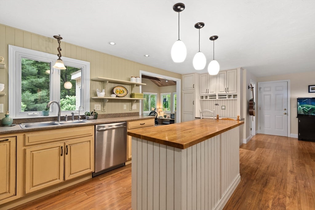 82 Norton Rd