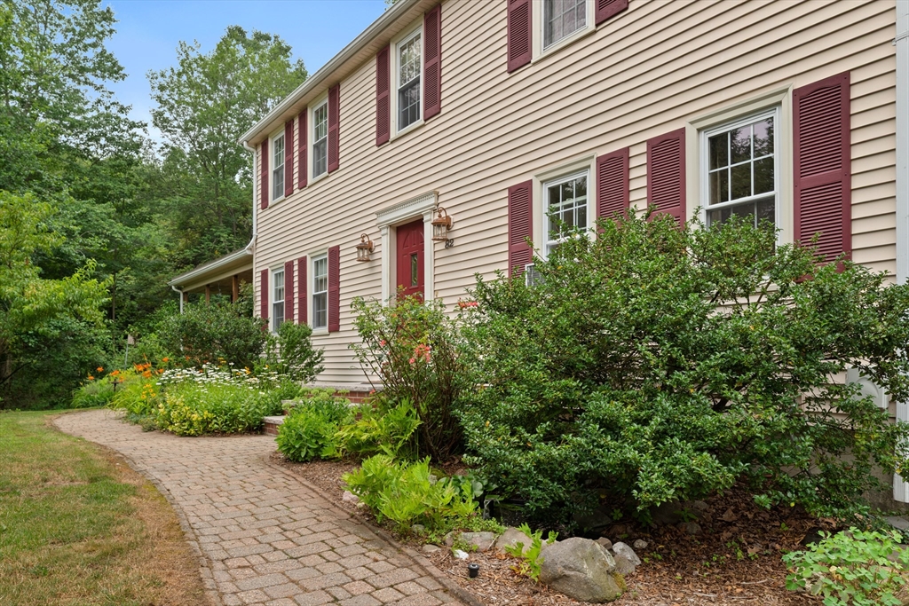 82 Norton Rd