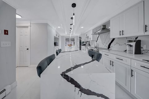 3 Stoddard St Upton MA 01568