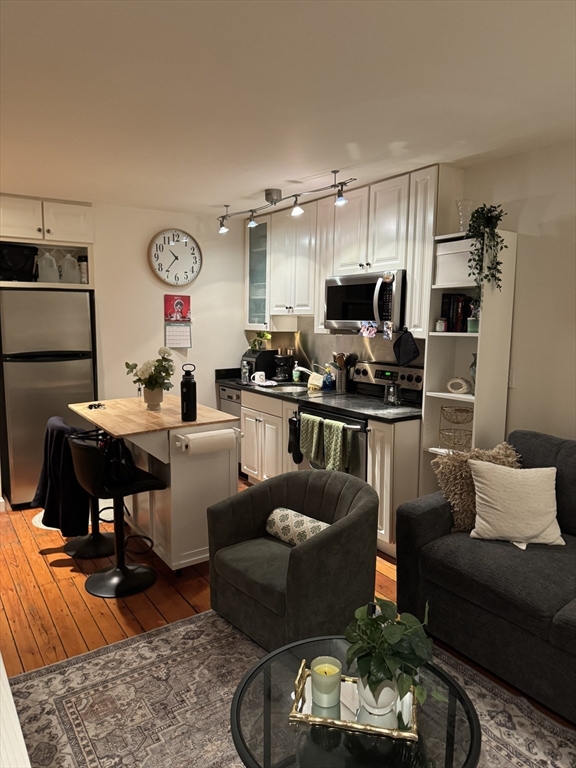 1914 Washington St 4