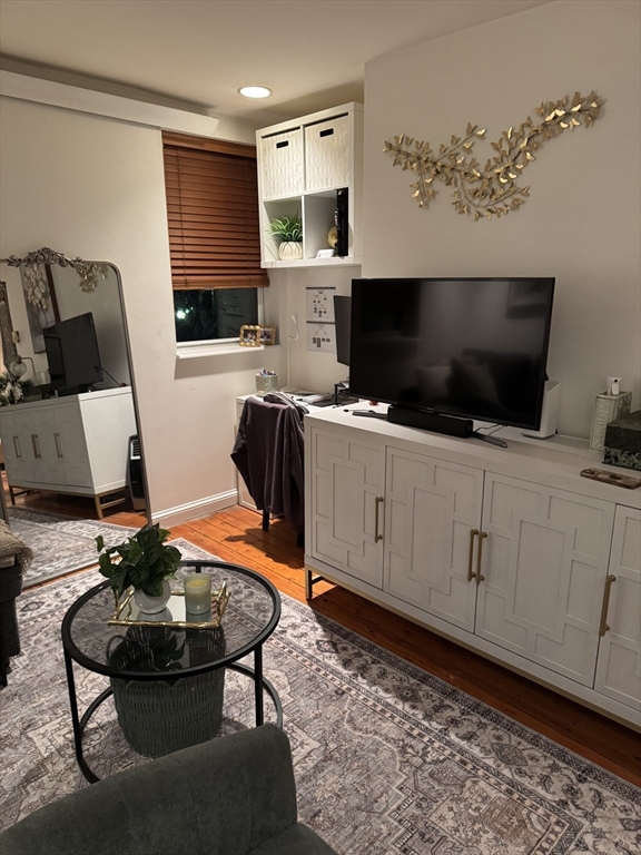 1914 Washington St 4