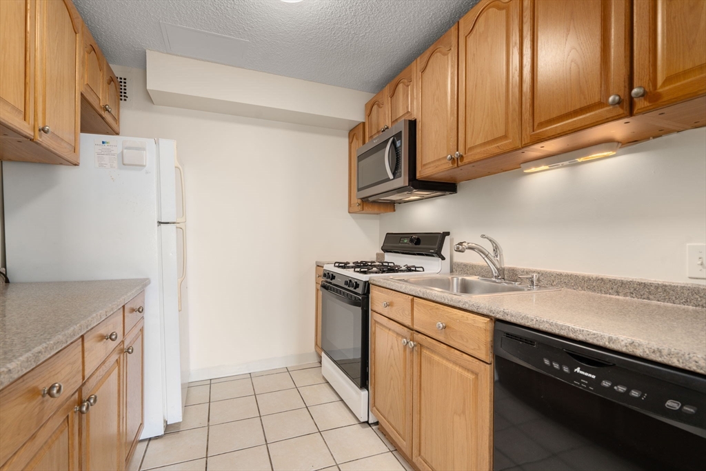 33 Pond Streeet 1224