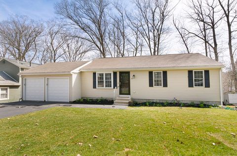 83 Upland Rd Marlborough MA 01752