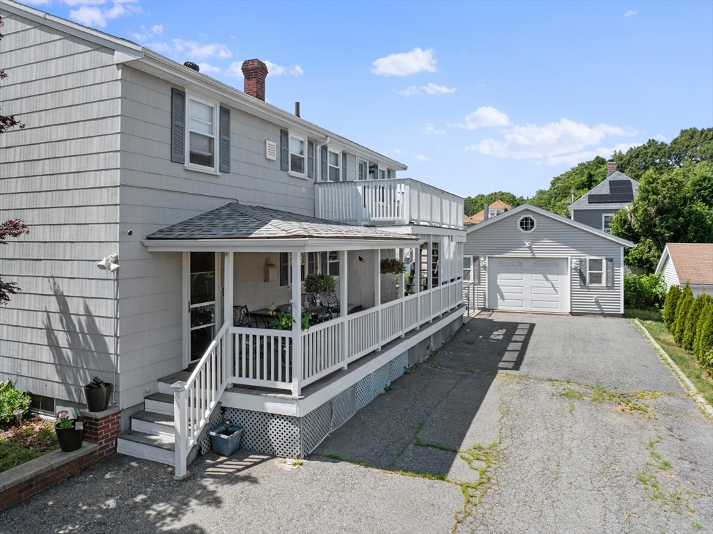 64 Stanley St