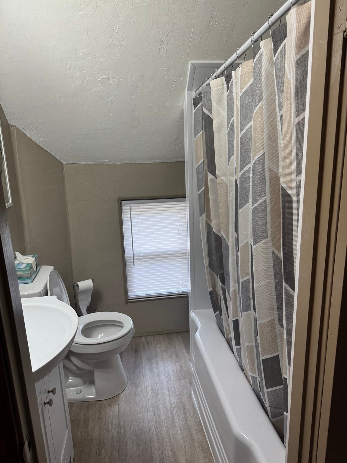 10 Revere St, Malden, MA, 10 Revere St, Malden, MA Photo #16