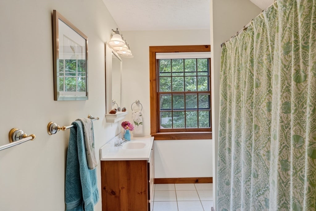 9 Codman Spring Road, Edgartown, MA Photo #21