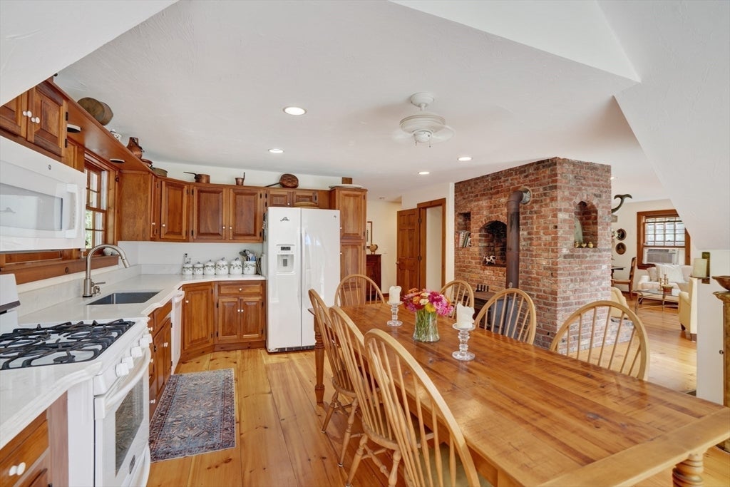 9 Codman Spring Road, Edgartown, MA Photo #13