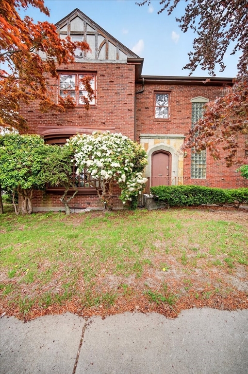 1800 Robeson St, Fall River, MA Photo #1