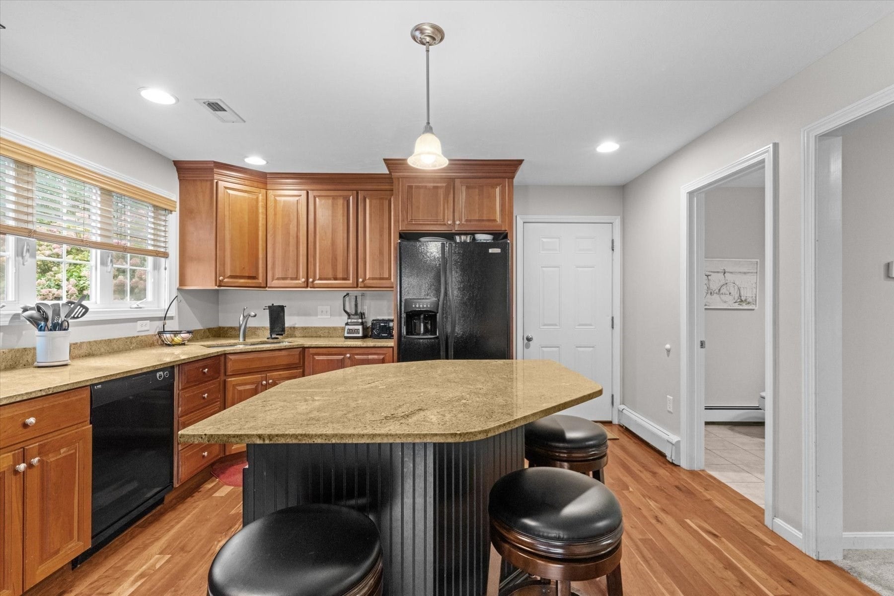 65 Arbor Rd, Uxbridge, MA, 65 Arbor Rd, Uxbridge, MA Photo #16