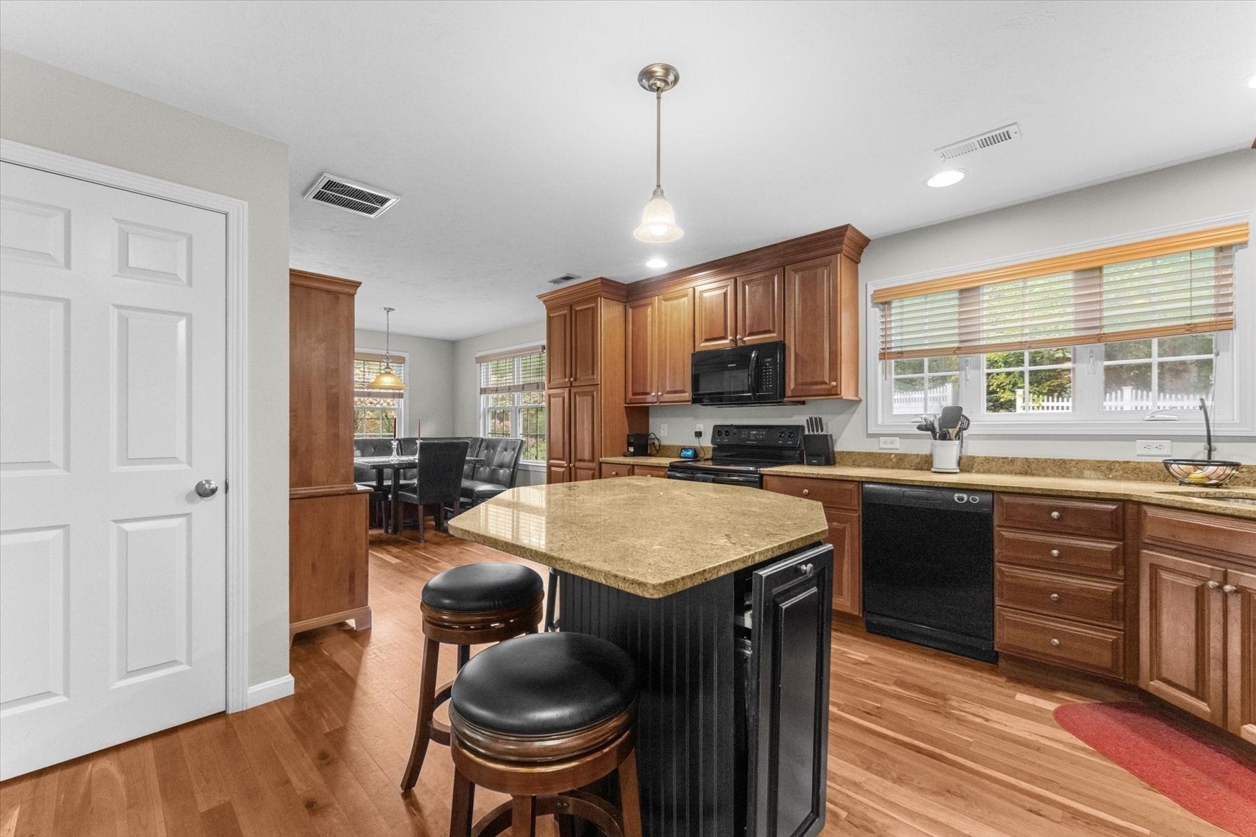 65 Arbor Rd, Uxbridge, MA, 65 Arbor Rd, Uxbridge, MA Photo #14
