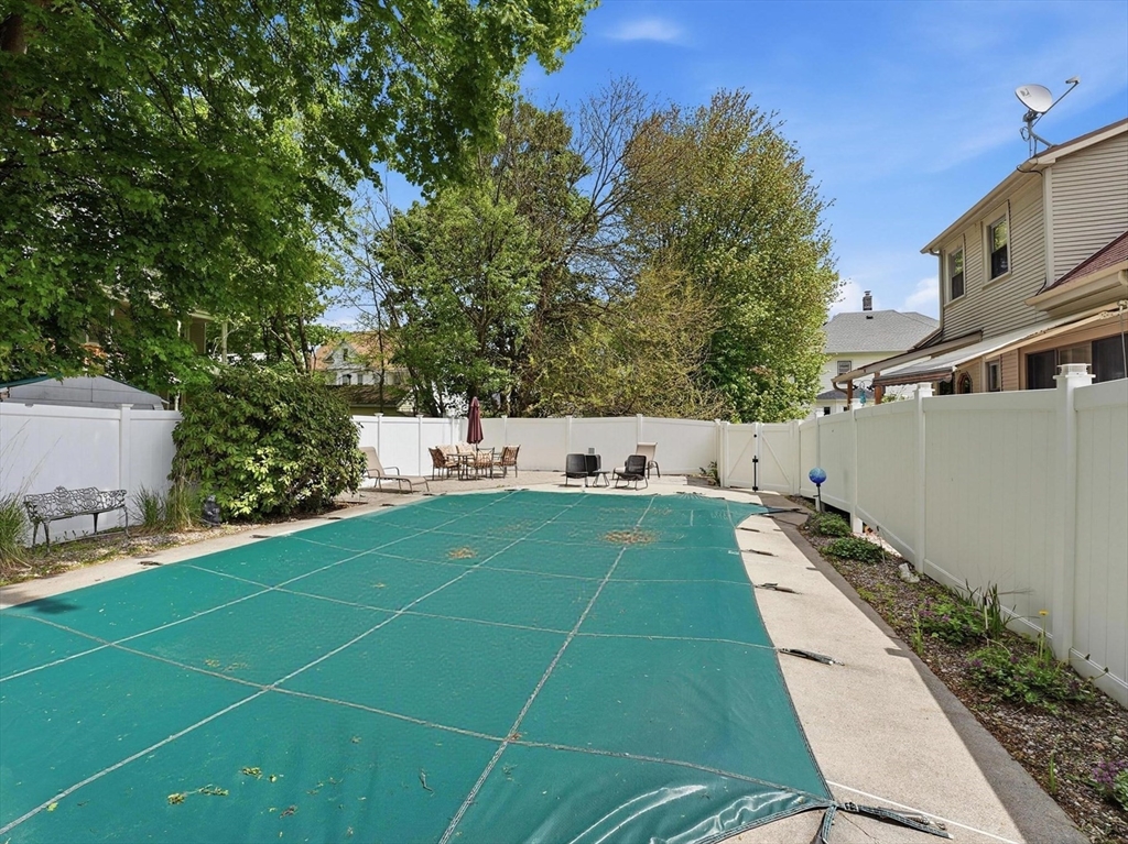 21 Elmwood Avenue, West Springfield, MA Photo #39