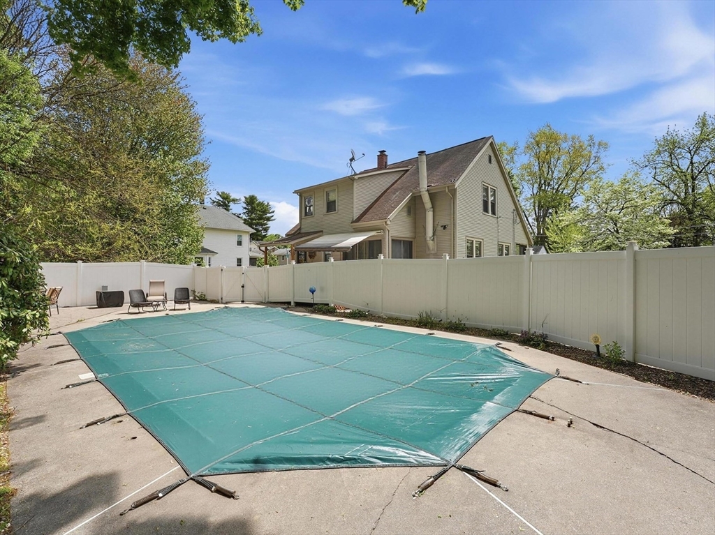 21 Elmwood Avenue, West Springfield, MA Photo #38